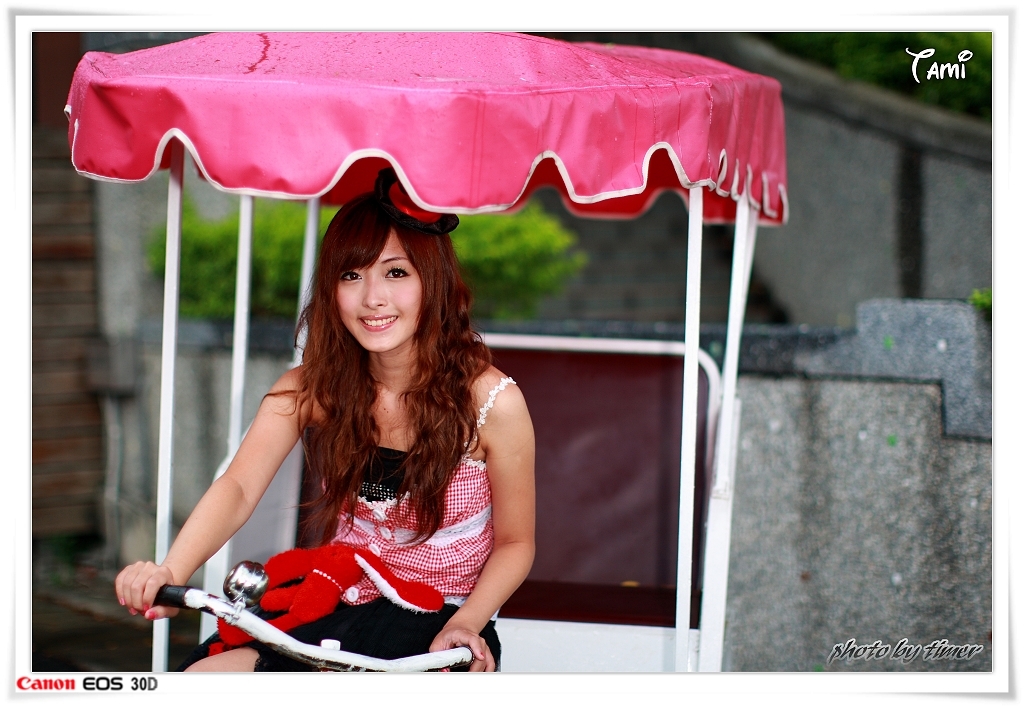 台湾清纯美女-Tami-兒童育樂中心外拍